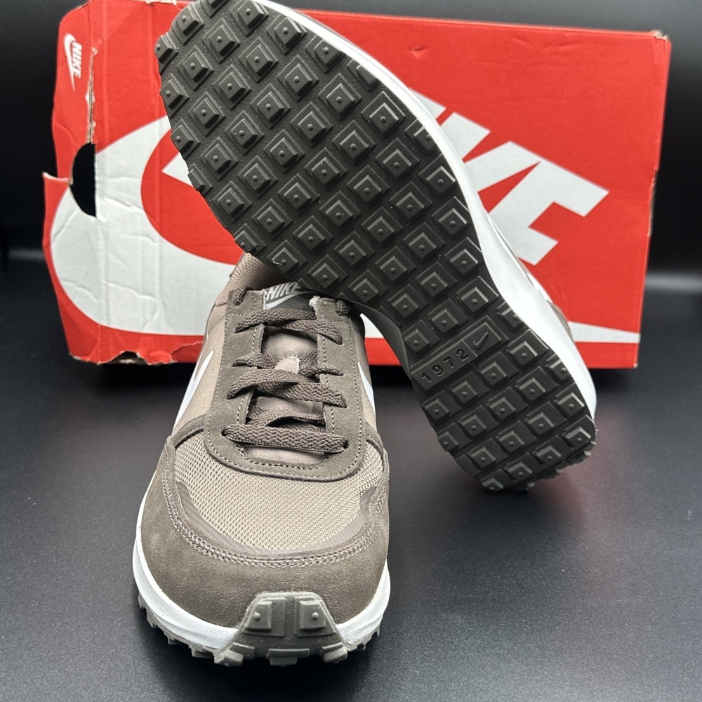 Nike Waffle Mink Brown / White Sneaker Shoes FJ4195-201 Men's Size 9.5 New - Picture 3 of 7